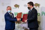 wicemarszałek Mark Olbryś i prezydent Mariusz Chrzanowski