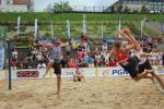 Piłka ręczna plażowa, to jedn z bardziej efektownych sportów