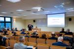 prezydent Łomży Mariusz Chrzanowski podczas konferencji 