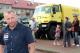 Jarek Kazberuk i samochód, którym w przyszłym roku weźmie udział w Rajdzie Dakar