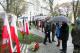 kwiaty od mieszkańców Łomży składa Prezydent Mieczysław Czerniawski