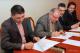 umowę na ul. Browarną podpisują Robert Skarżyński, przedstawiciel zarządu firmy BIK-PROJEKT oraz Prezydent Łomży Mieczysław Czerniawski