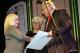 z rąk Prezydenta Łomży nagrodę odbiera Bogumiła Urszula Wierzchowska-Gosk
