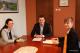Prezydent Łomży Mariusz Chrzanowski, Agnieszka Ziezula - dyrektor Biura Regionalnego TUW "TUW" w Białymstoku (po prawej), Mariola Jabłonowska z Wydziału Promocji, Kultury i Sportu UM w Łomży (po lewej)