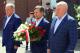 złożenie kwiatów przed tablicą Marszałka Józefa Piłsudskiego 