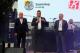 Young Łomża Festiwal w ramach Dni Łomży otworzyli przewodniczący Rady Miejskiej Wiesław Grzymała, prezydent Łomży Mariusz Chrzanowski i członek zarządu województwa podlaskiego Jacek Piorunek